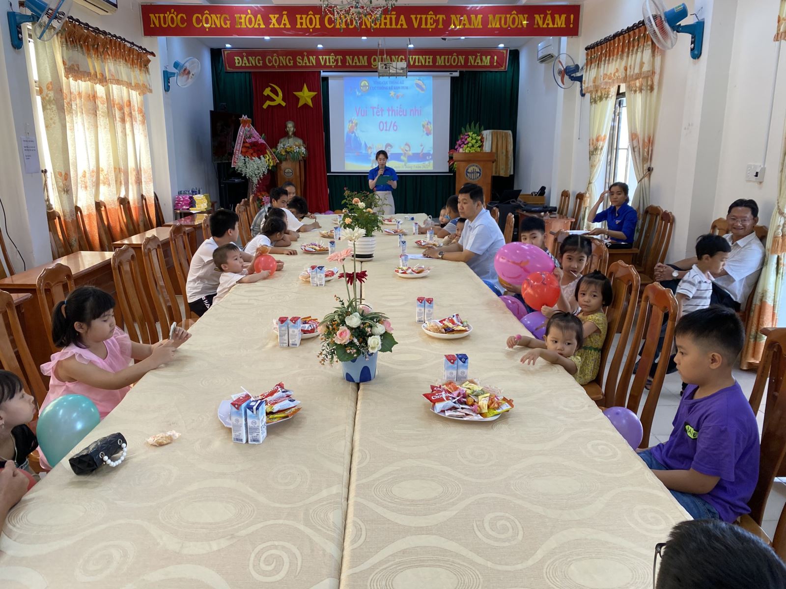 Cục Thống kê tỉnh Kon Tum tổ chức chương trình “Vui tết thiếu nhi 1/6”